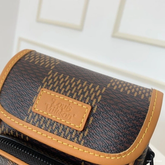 Cheap VUITTON NANO MESSENGER LOUIS AMAZONE 0718